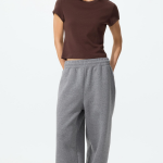 UNIQLO Mini T — укороченная женская футболка
