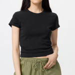 UNIQLO Mini T — укороченная женская футболка