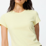 UNIQLO Mini T — укороченная женская футболка