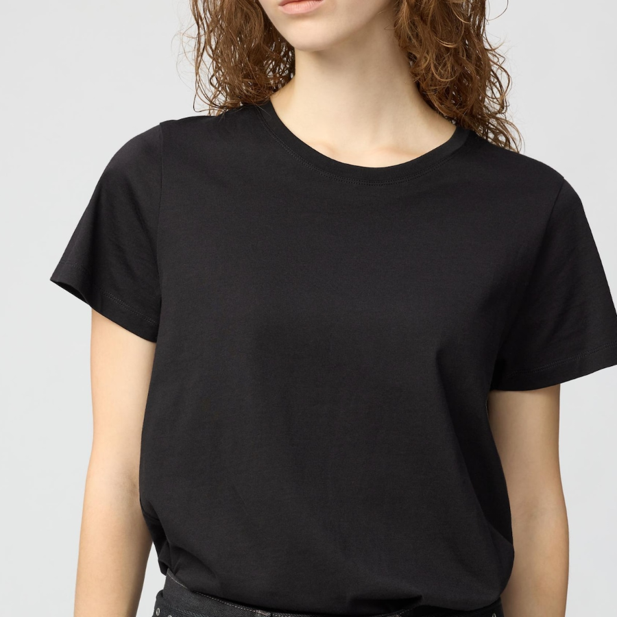 UNIQLO Supima Cotton T — женская футболка