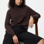 Uniqlo Кашемировый свитер-водолазка