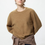Uniqlo Свитер из пряжи «суфле» с круглым вырезом