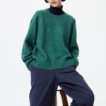 Uniqlo Свитер из пряжи «суфле» с круглым вырезом
