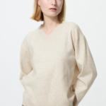 Uniqlo Трикотажный свитер с V-образным вырезом