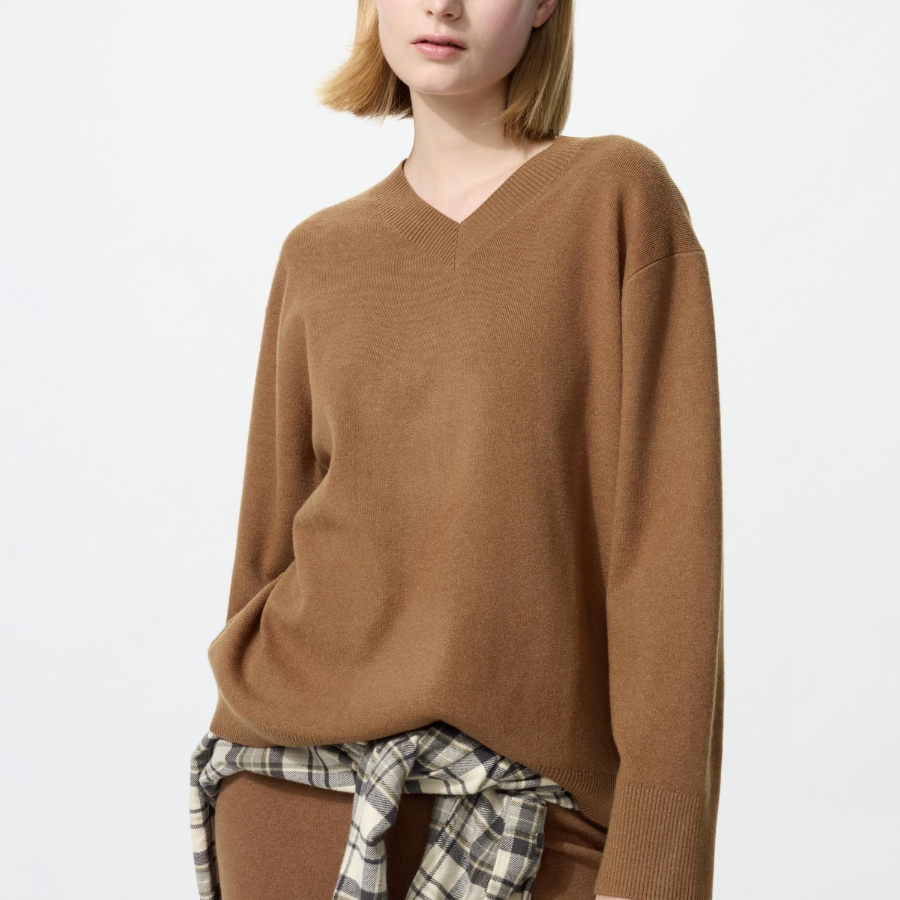 Uniqlo Трикотажный свитер с V-образным вырезом