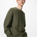 Uniqlo Свитер 3D с круглым вырезом
