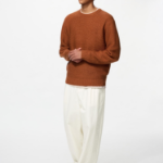 Uniqlo Свитер 3D с круглым вырезом