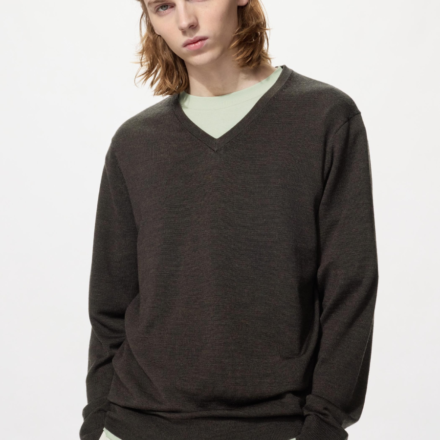 Uniqlo Свитер из шерсти мериноса с V-образным вырезом