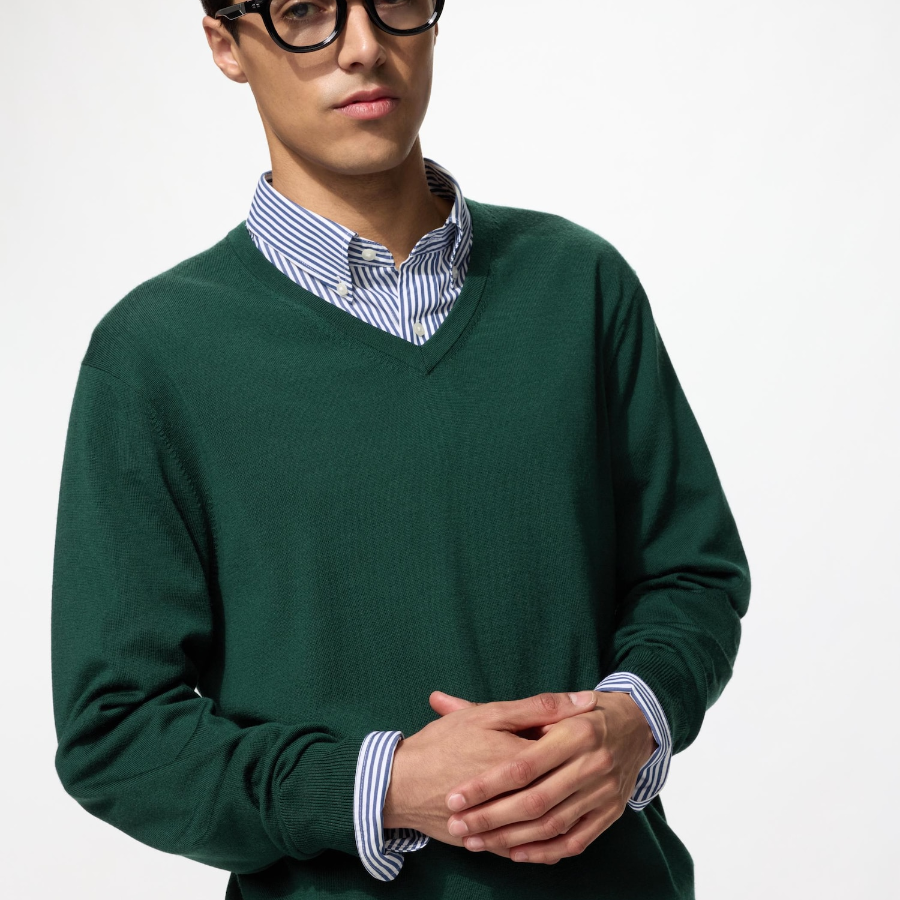 Uniqlo Свитер из шерсти мериноса с V-образным вырезом