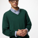 Uniqlo Свитер из шерсти мериноса с V-образным вырезом