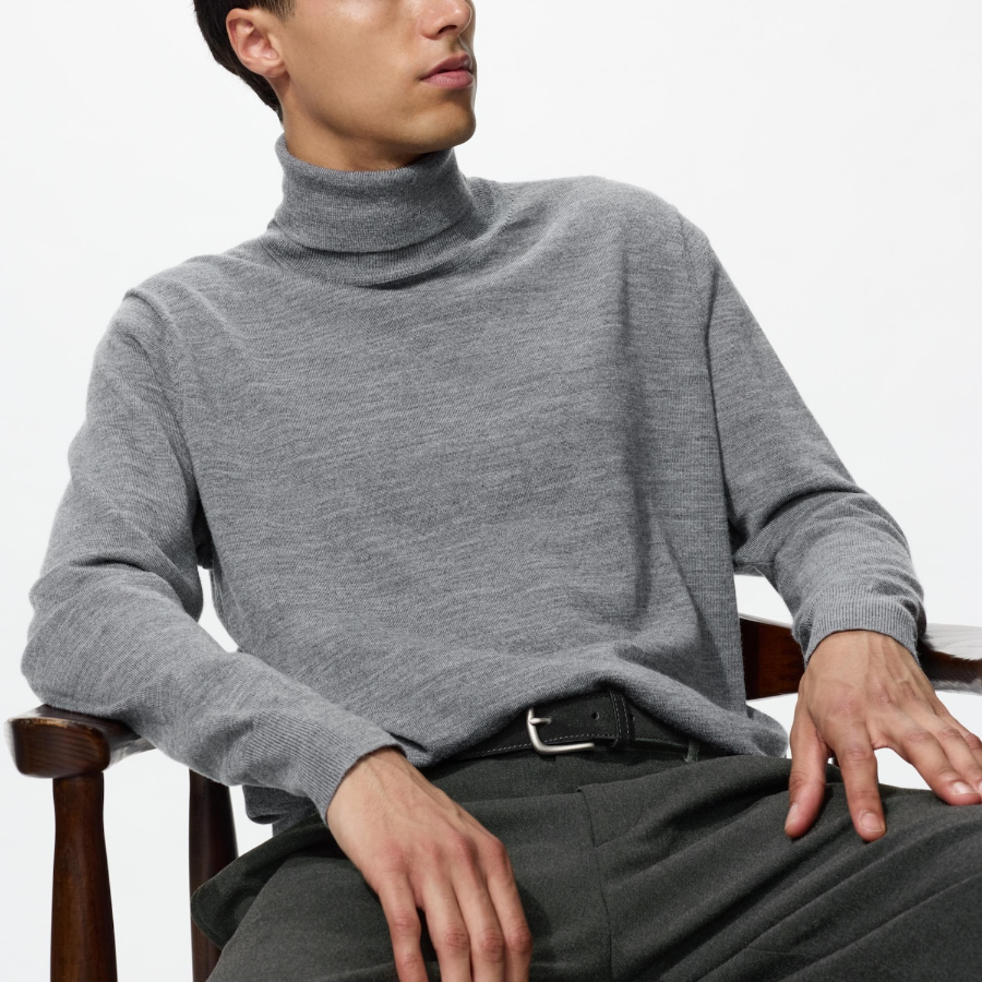 Uniqlo Шерстяной свитер с высоким воротником