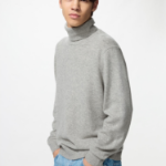 Uniqlo Кашемировый свитер с высоким воротником