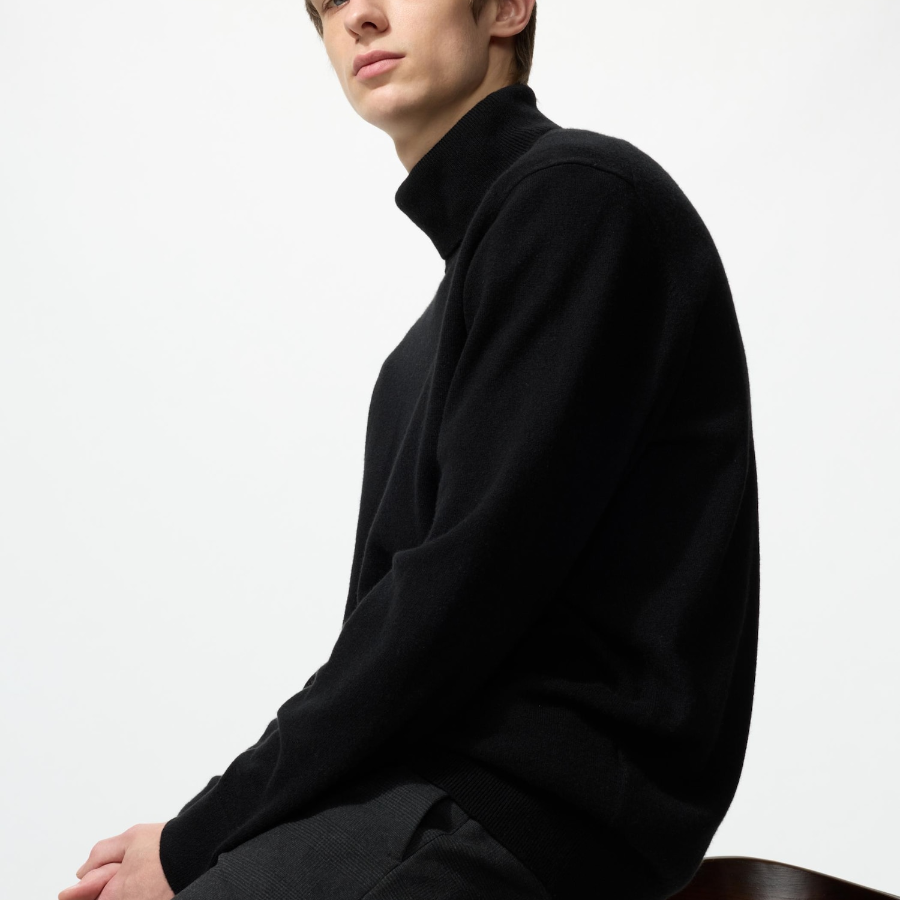 Uniqlo Кашемировый свитер с высоким воротником