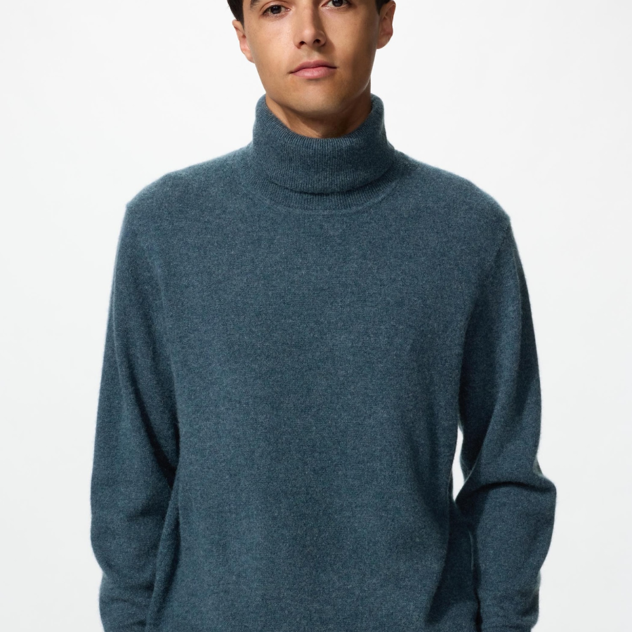 Uniqlo Кашемировый свитер с высоким воротником