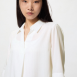 Uniqlo Полосатая блузка из вискозы с воротником и рукавами 3/4