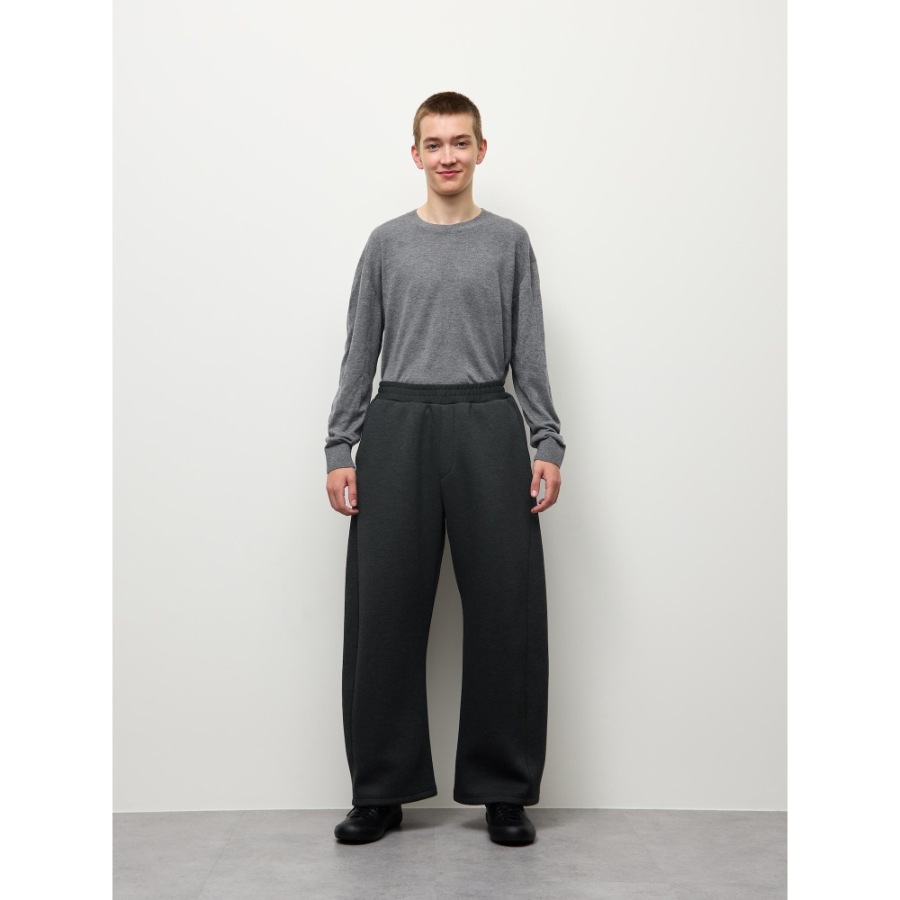 Uniqlo Smooth Sweat Barrel Leg Pants