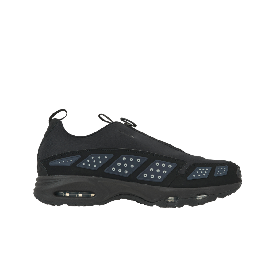 (W) Nike Air Max SNDR Black and Silver