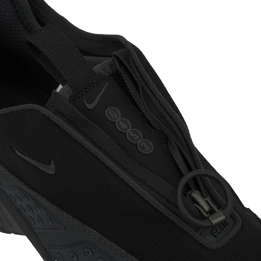 (W) Nike Air Max SNDR Gore-Tex Black and Dark Smoke Grey