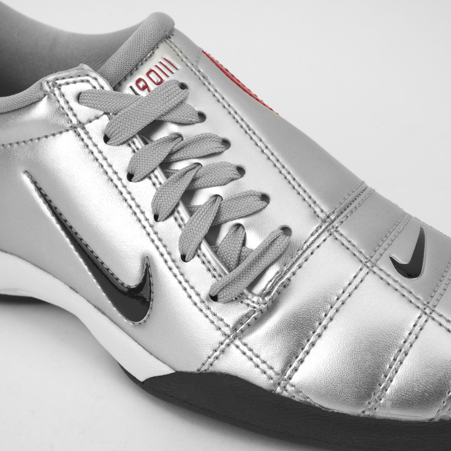 (W) Nike Total 90 Metallic Silver University Red